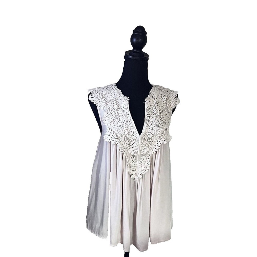 Women's Light Pink‎ Laced Crochet V-Neck Sleeveless Top - Size L